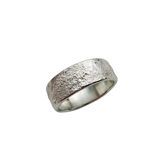 Zilveren ring Moonland met kraterstructuur